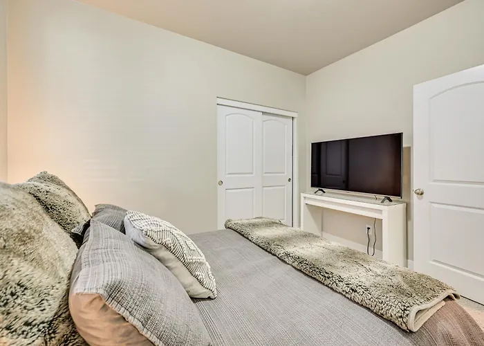 Holiday home Family-friendly Near Hiking Trails! *