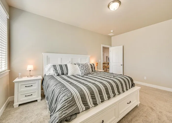 Family-friendly Near Hiking Trails!